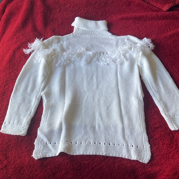 White Fringe Turtleneck Sweater - Picture 4 of 8